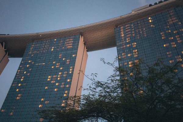 Welke functies maken een smartphone geschikt voor zakelijk gebruik?